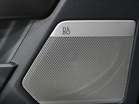 Used 2023 Ford F150 Lariat AWD/4WD image 8