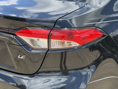 Used 2021 Toyota Corolla LE FWD image 7