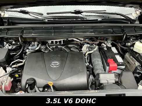 Used 2021 Toyota Highlander XLE image 31