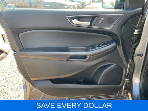 Used 2024 Ford Edge SE w/ Black Appearance Package AWD/4WD image 16
