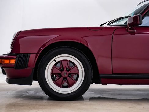 Used 1989 Porsche 911 Carrera RWD image 10