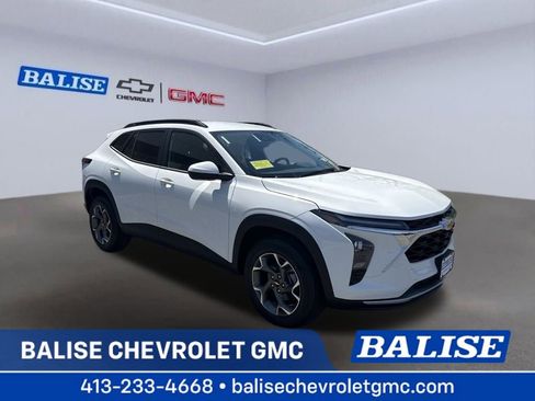 New 2026 Chevrolet Trax LT w/ Driver Confidence Package FWD image 1