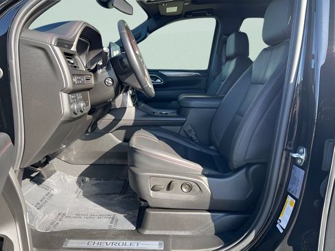 Used 2024 Chevrolet Suburban RST w/ Luxury Package AWD/4WD image 15