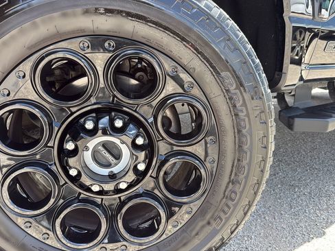 Used 2024 Ford F250 Lariat w/ Lariat Ultimate Package AWD/4WD image 29