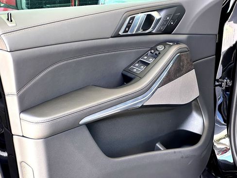 New 2026 BMW X5 sDrive40i w/ Climate Comfort Package image 11