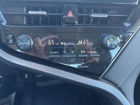 Used 2023 Toyota Camry SE image 12