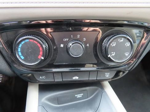 Used 2018 Honda HR-V LX image 22