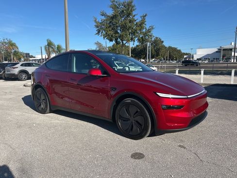 Used 2026 Tesla Model Y AWD image 17