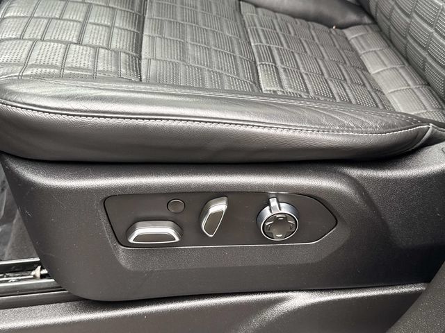 Used 2021 Cadillac Escalade Sport Platinum AWD/4WD image 23