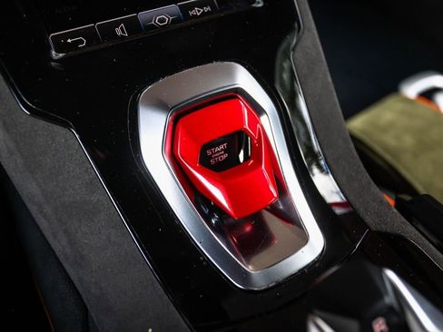 Used 2024 Lamborghini Huracan Sterrato AWD/4WD image 44