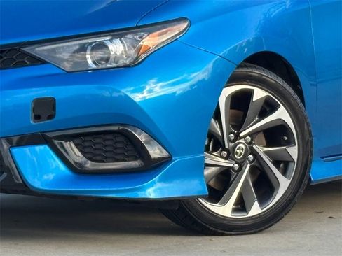 Used 2016 Scion iM image 2