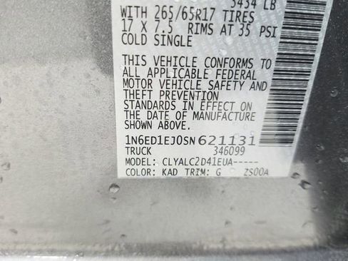 Used 2025 Nissan Frontier SV w/ SV Convenience Package image 44