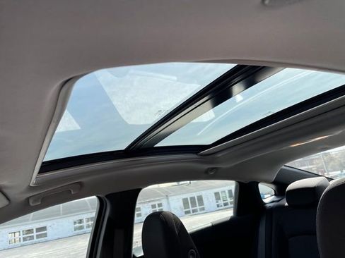 Used 2024 Chevrolet Malibu LT image 31