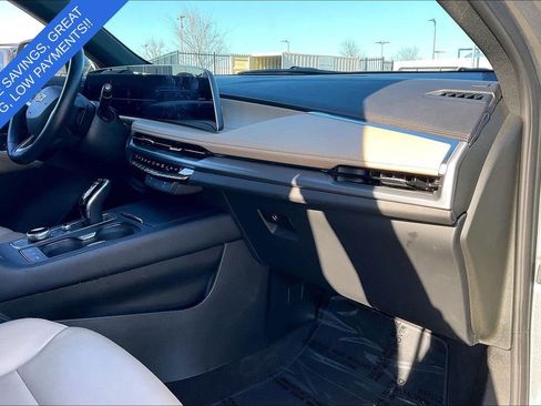 Used 2025 Cadillac XT4 Premium Luxury FWD image 22
