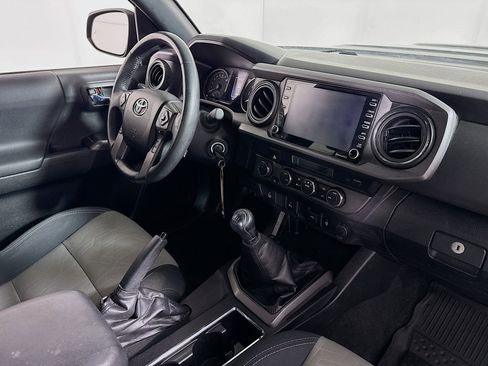 Used 2021 Toyota Tacoma TRD Sport image 26