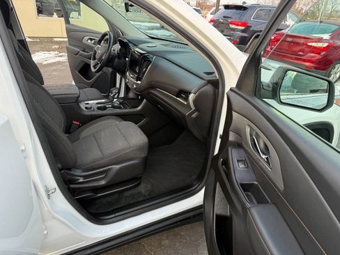 Used 2021 Chevrolet Traverse LT w/ LPO, Blackout Package image 14