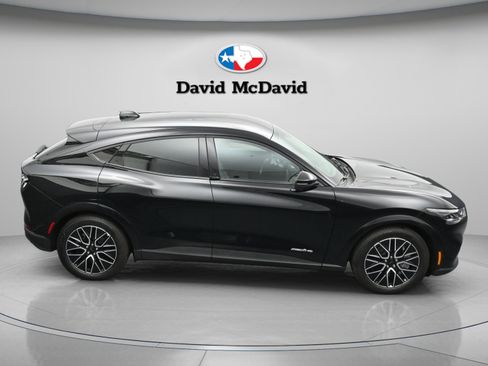 Used 2025 Ford Mustang Mach-E Premium AWD/4WD image 42