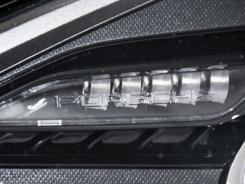 Used 2021 Porsche Cayenne image 68