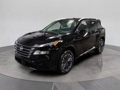 Used 2025 Nissan Rogue Platinum w/ Tech Package