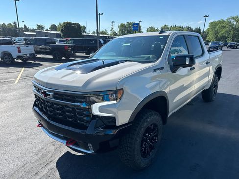 New 2026 Chevrolet Silverado 1500 ZR2 w/ LPO, Dark Essentials Package AWD/4WD image 13