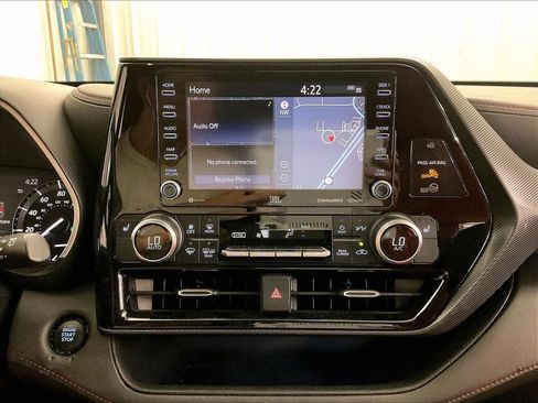 Used 2021 Toyota Highlander XSE AWD/4WD image 37