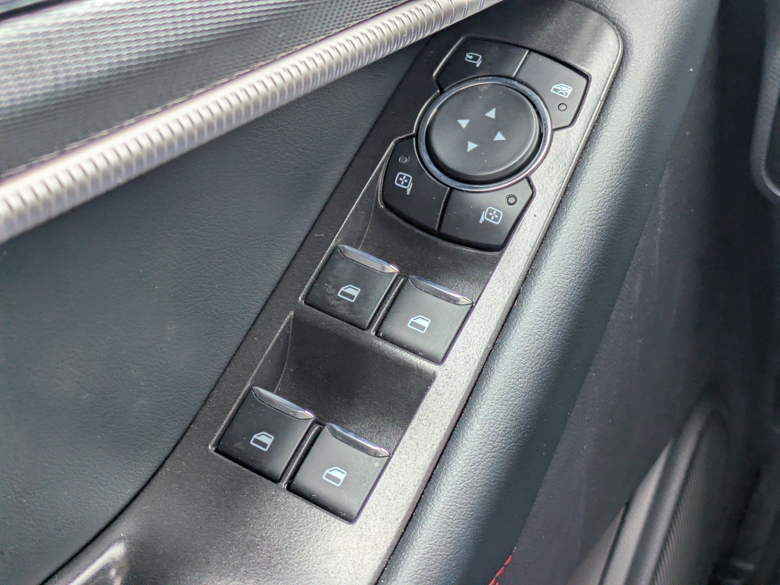 Used 2025 Ford Explorer ST-Line w/ Premium Package AWD/4WD image 31