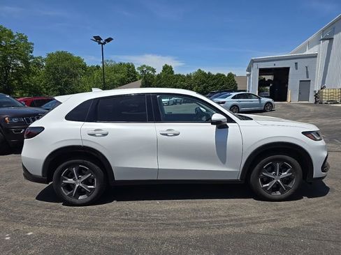 Used 2024 Honda HR-V EX-L image 9