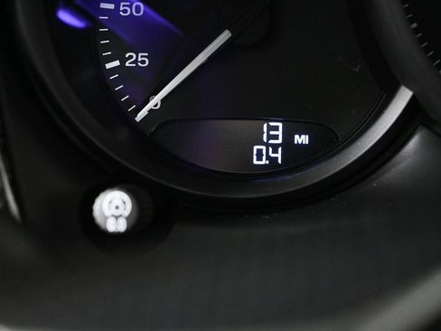 New 2026 Porsche Macan GTS image 13