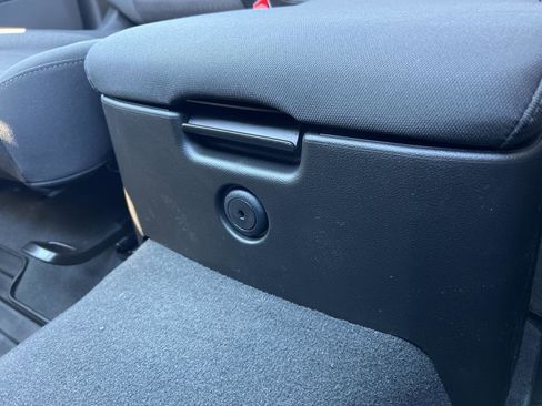 New 2025 GMC Sierra 1500 Elevation image 27