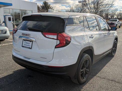 Used 2022 GMC Terrain SLE image 5