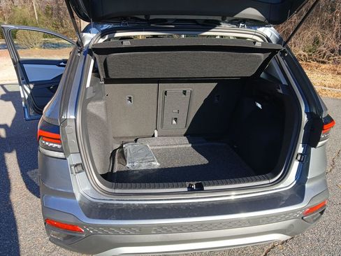 New 2026 Volkswagen Taos S image 21