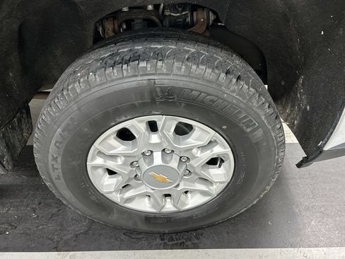 Used 2024 Chevrolet Silverado 3500 LTZ w/ LTZ Premium Package AWD/4WD image 8
