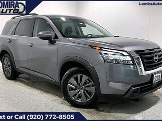 Used 2024 Nissan Pathfinder SV video 1