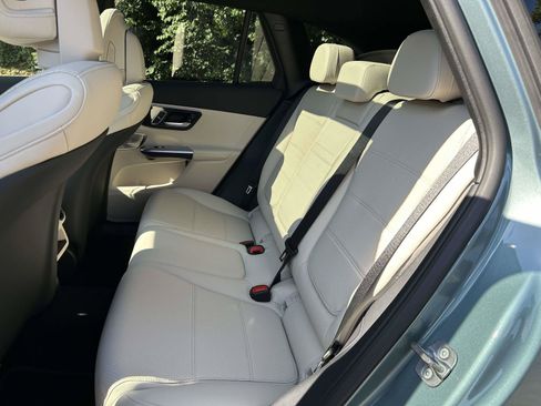 New 2027 Mercedes-Benz GLC 300 image 38