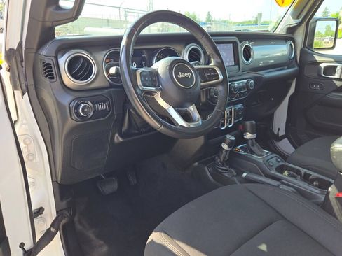 Used 2019 Jeep Wrangler Unlimited Sahara w/ Safety Group AWD/4WD image 20