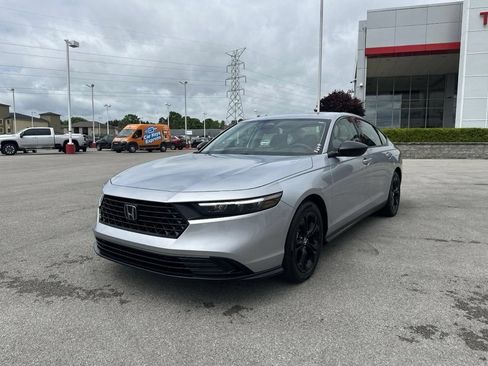 Used 2025 Honda Accord SE image 7