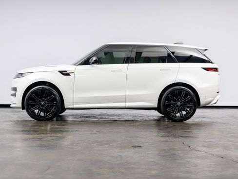 Used 2024 Land Rover Range Rover Sport Dynamic SE image 8