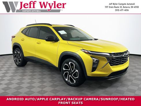 Used 2024 Chevrolet Trax RS w/ Sunroof Package image 1