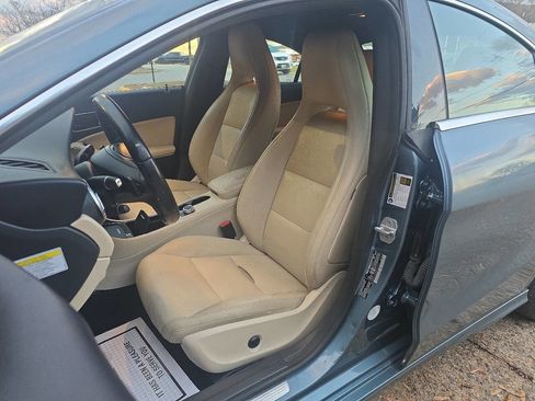 Used 2014 Mercedes-Benz CLA 250 CLA 250 4dr Sedan w/ Premium 1 Package image 8