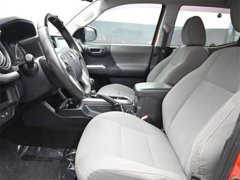Used 2018 Toyota Tacoma SR5 image 7