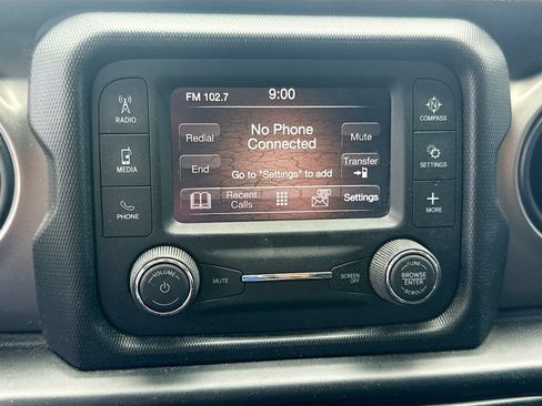 Used 2020 Jeep Wrangler Sport AWD/4WD image 16