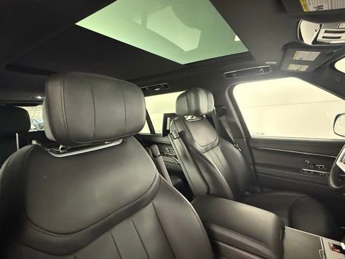 Used 2024 Land Rover Range Rover Long Wheelbase Autobiography image 35