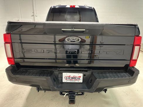Used 2021 Ford F350 Lariat image 6