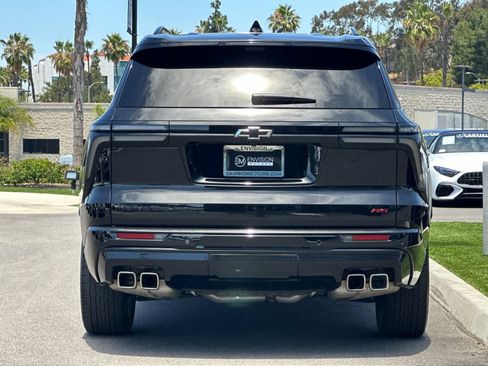 Used 2024 Chevrolet Traverse RS AWD/4WD image 4