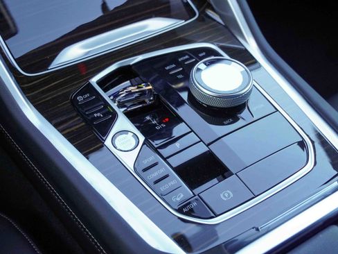 Used 2025 BMW X6 xDrive40i image 30