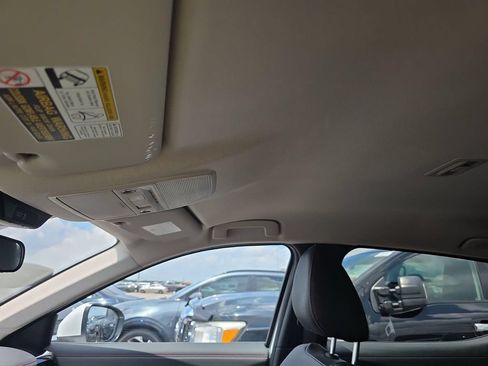 Used 2025 Nissan Kicks SR FWD image 15