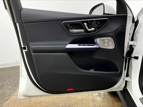 New 2025 Mercedes-Benz GLC 300 image 10