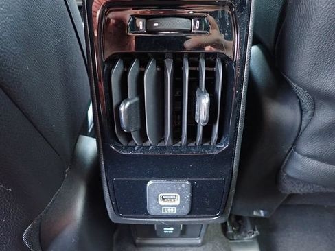 Used 2025 Jeep Compass Limited AWD/4WD image 15