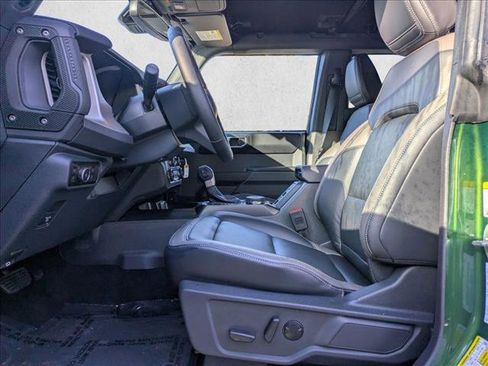 New 2025 Ford Bronco Outer Banks image 4