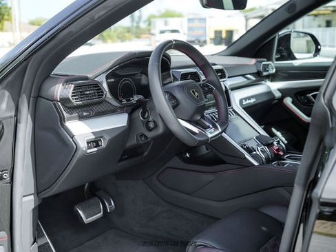 Used 2024 Lamborghini Urus S AWD/4WD image 21